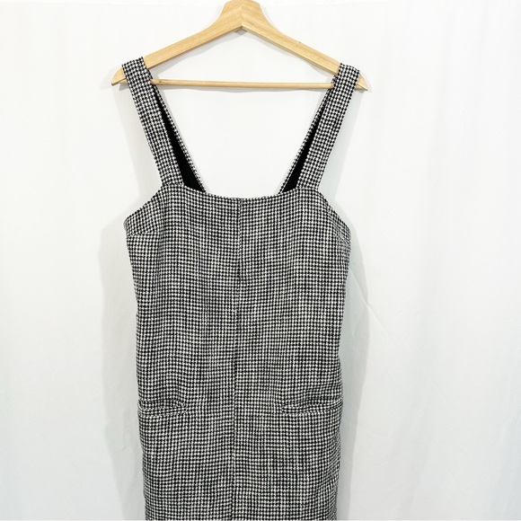 Abercrombie and Fitch Houndstooth Plaid Jumper Dress - Picture 3 of 9
